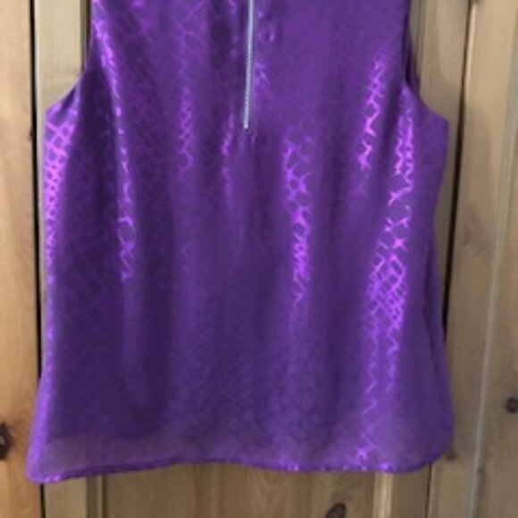 Dressy mauve top, size M, Excellent condition ! - Picture 4 of 5